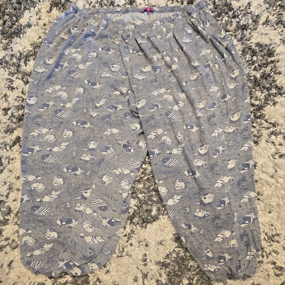 Carisma Women’s Cat Print Cropped Pajama Pants | Size 3X | Blue/White